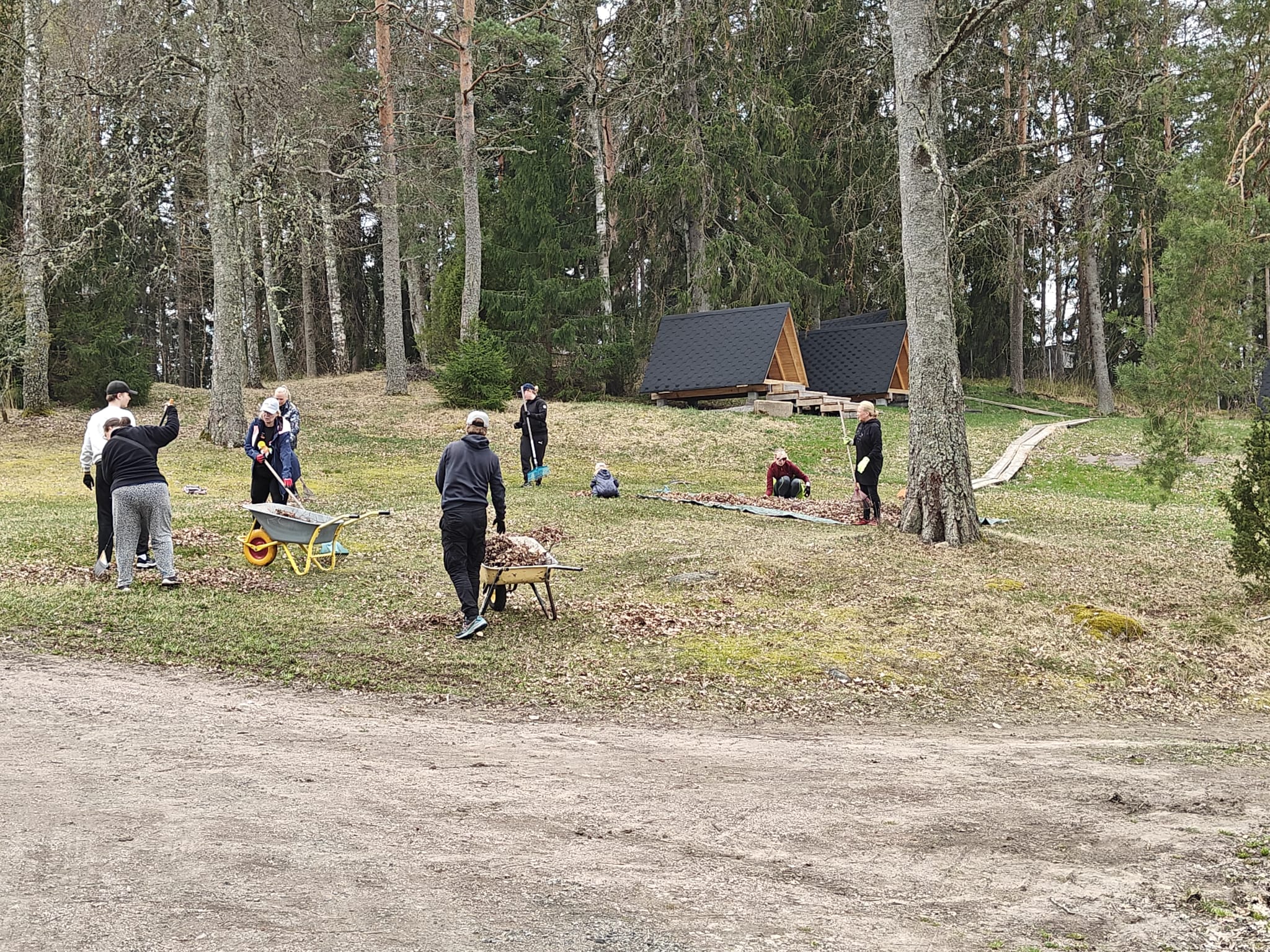 Kiitos Ekniemen talkoolaisille!